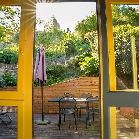 Sous Les Courtines * Carcassonne